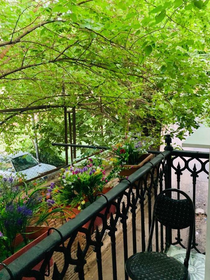 ティビリシApartament Old Yardアパートメント エクステリア 写真